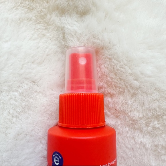 NEW Tower 28 Beauty SOS Daily Rescue Facial Spray Full Size 4 oz - Picture 4 of 5